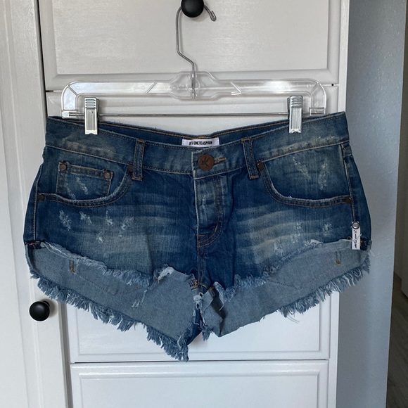 One teaspoon shorts - Picture 1 of 5